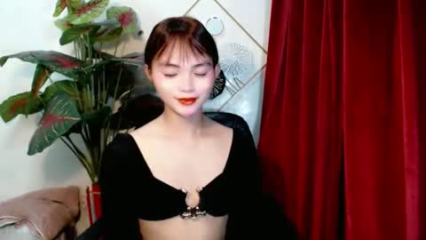 Snapshot of sensational_yeng chatting on October 12, 12:15 pm sensational_yeng online show from October 12, 12:15 pm