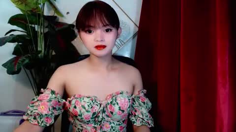 Snapshot of sensational_yeng chatting on October 26, 2:23 pm sensational_yeng online show from October 26, 2:23 pm