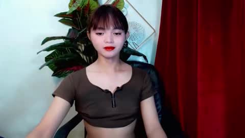 Snapshot of sensational_yeng chatting on November 6, 3:35 pm sensational_yeng online show from November 6, 3:35 pm