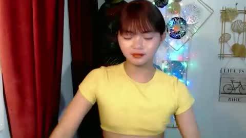 Snapshot of sensational_yeng chatting on January 11, 2:44 pm sensational_yeng online show from January 11, 2:44 pm