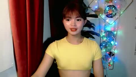 Snapshot of sensational_yeng chatting on January 12, 3:01 am sensational_yeng online show from January 12, 3:01 am