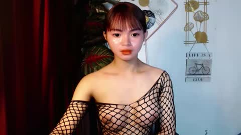 sensational_yeng online show from February 24, 5:22 pm