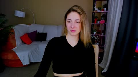 sensitiveheartt online show from March 10, 8:14 pm