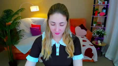 sensitiveheartt online show from March 19, 11:25 am