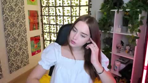 Emily  online show from October 10, 8:46 am