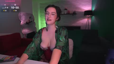 Jasmine online show from March 3, 6:44 pm