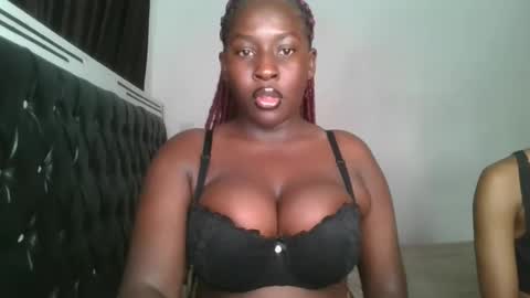 Snapshot of sensual_ria chatting on May 25, 7:20 pm sensual_ria online show from May 25, 7:20 pm