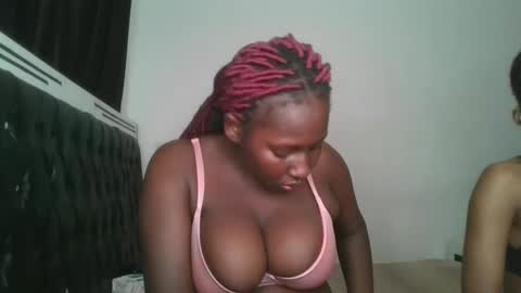 Snapshot of sensual_ria chatting on June 3, 6:35 pm sensual_ria online show from June 3, 6:35 pm