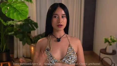 Snapshot of sensualcherry_ chatting on May 15, 12:39 am Maria- OF sensual bee online show from May 15, 12:39 am