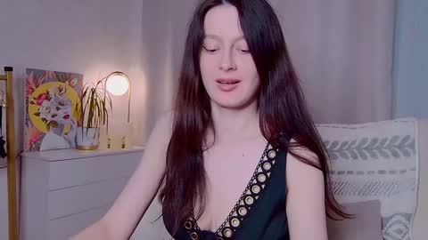 Snapshot of sensuallucy233 chatting on June 9, 5:35 pm sensuallucy233 online show from June 9, 5:35 pm