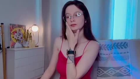 Snapshot of sensuallucy233 chatting on June 16, 6:27 am sensuallucy233 online show from June 16, 6:27 am