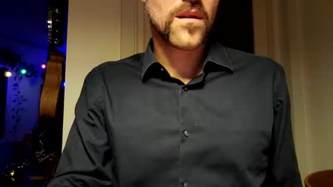 Snapshot of sensuasculine chatting on January 1, 1:15 am Matt online show from January 1, 1:15 am