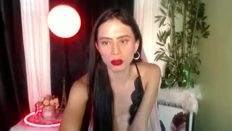 senyora_evangelista online show from February 18, 7:04 am