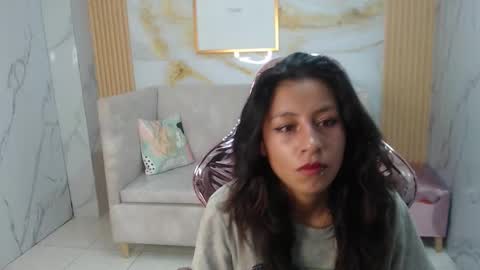 serabella_s online show from November 27, 3:58 pm