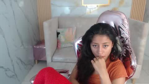 serabella_s online show from December 20, 1:29 pm