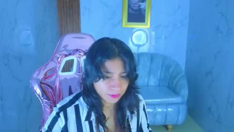 serabella_s online show from February 4, 12:33 pm