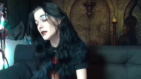 Snapshot of seraphinmunster chatting on October 1, 5:52 pm Seraphin Munster online show from October 1, 5:52 pm