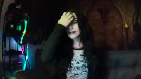 Snapshot of seraphinmunster chatting on October 9, 5:44 pm Seraphin Munster online show from October 9, 5:44 pm