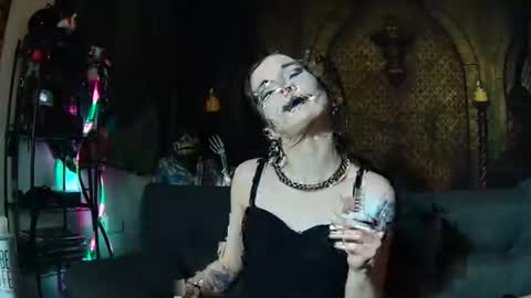 Snapshot of seraphinmunster chatting on October 29, 5:58 pm Seraphin Munster online show from October 29, 5:58 pm