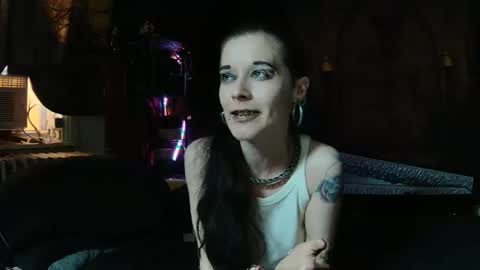 Seraphin Munster online show from May 14, 4:14 pm