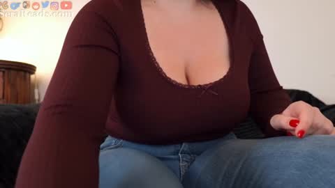 Snapshot of serareads chatting on November 29, 4:04 am SeraReads online show from November 29, 4:04 am