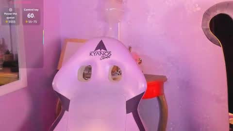 Seren  Follow me online show from January 17, 3:33 am