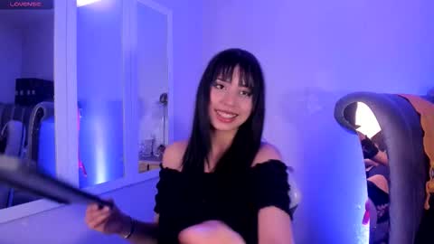 Seren  Follow me online show from February 12, 3:01 am