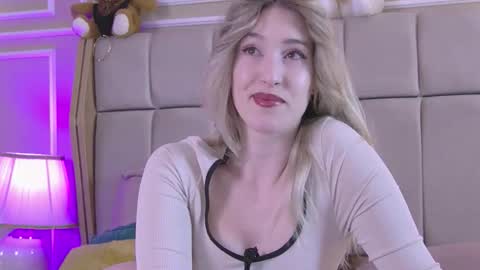 Serena online show from March 12, 11:49 am