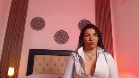 Snapshot of serena_houstonn chatting on October 2, 11:28 am Serena online show from October 2, 11:28 am