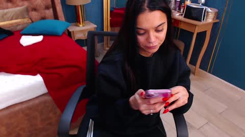 Snapshot of serena_mendez chatting on January 8, 12:26 pm Serena online show from January 8, 12:26 pm
