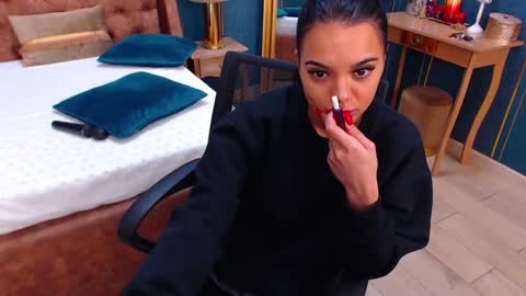 Snapshot of serena_mendez chatting on January 25, 12:58 pm Serena online show from January 25, 12:58 pm