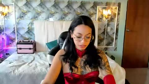 Miss Serena online show from February 5, 6:45 pm