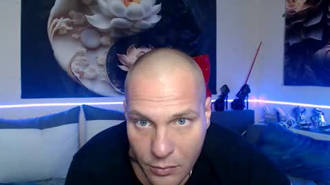 serenaandryan online show from December 13, 7:53 pm