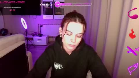 serenamilss online show from September 30, 4:23 pm