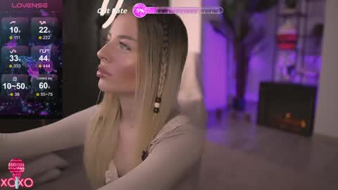 Serena online show from May 2, 9:09 pm