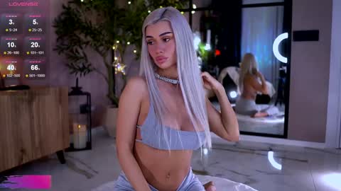 Snapshot of serene_sophiex chatting on February 26, 10:53 pm Serene Sophiex online show from February 26, 10:53 pm