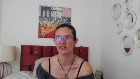 sereneclarks_ online show from December 30, 6:27 pm