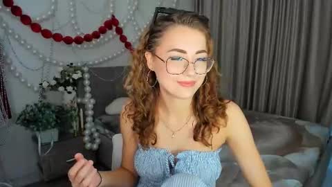 Ophelia online show from June 28, 10:43 am
