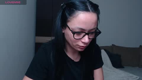 SereneSophi online show from March 18, 3:31 am