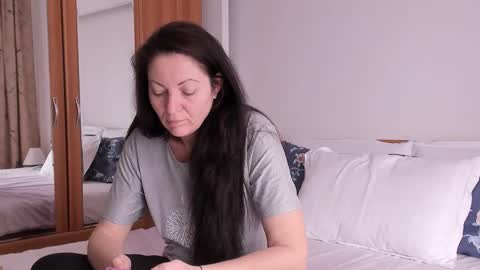 Snapshot of serenity_blue chatting on March 19, 9:24 am Serena online show from March 19, 9:24 am