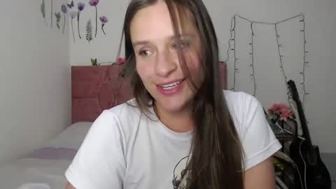 Snapshot of serenity_crystal chatting on December 29, 11:50 pm serenity_crystal online show from December 29, 11:50 pm