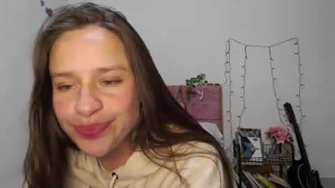 Snapshot of serenity_crystal chatting on December 31, 12:43 am serenity_crystal online show from December 31, 12:43 am