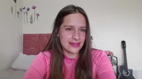 Snapshot of serenity_crystal chatting on February 17, 5:10 pm serenity_crystal online show from February 17, 5:10 pm