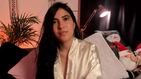 Snapshot of serenity_day chatting on December 11, 5:32 am Serenity online show from December 11, 5:32 am