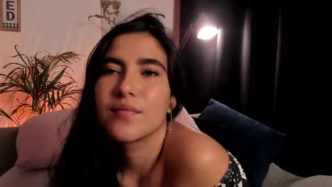 Snapshot of serenity_day chatting on February 19, 11:57 pm Serenity online show from February 19, 11:57 pm