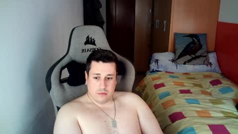 Pollos online show from April 4, 2:25 pm