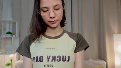 Melissa online show from April 20, 7:04 pm