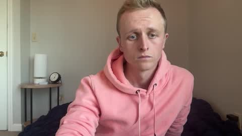 Snapshot of seriously_looking chatting on November 4, 9:03 pm Pretty Cock98 online show from November 4, 9:03 pm