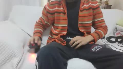 Snapshot of sero98313230 chatting on December 3, 9:07 am sero98313230 online show from December 3, 9:07 am