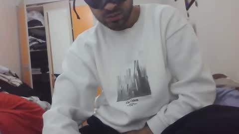 Snapshot of sero98313230 chatting on February 25, 10:14 am sero98313230 online show from February 25, 10:14 am